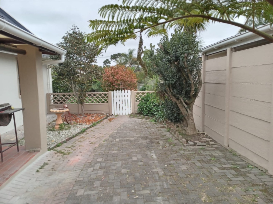 3 Bedroom Property for Sale in Denneoord Western Cape